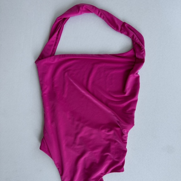 Superdown Devonne One Shoulder Pink Bodysuit - Picture 6 of 8